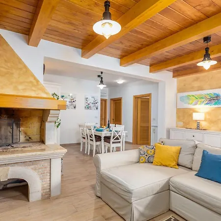 Willa Stylish With Swimming Pool And Garden *
